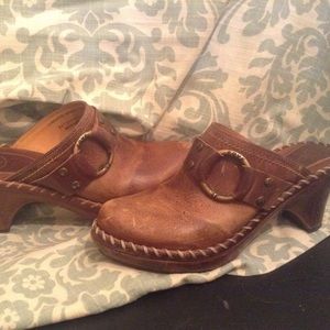 Frye Charlotte Ring Clogs